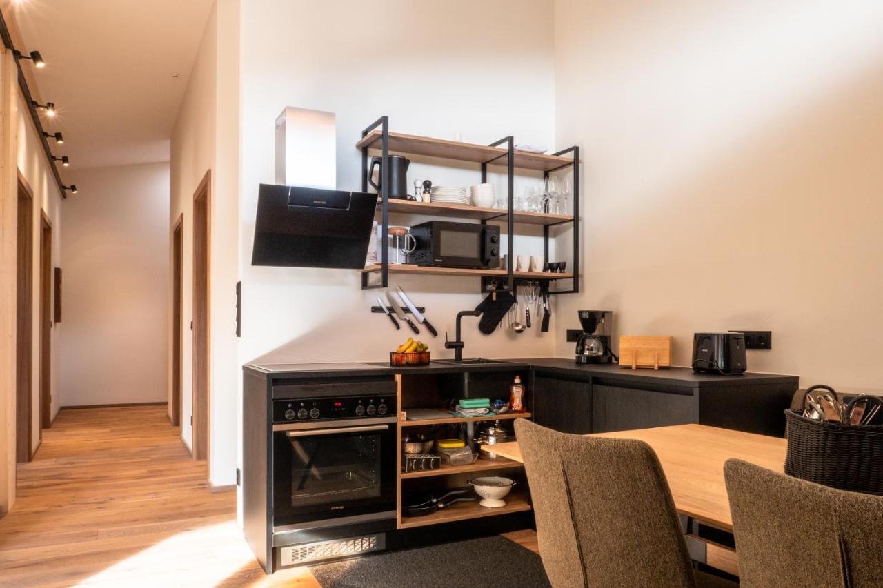 Alte Bildhauerei Apartment Aurach bei Kitzbuehel Luaran gambar