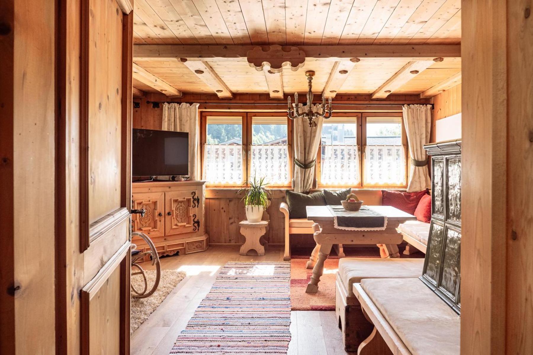 Alte Bildhauerei Apartment Aurach bei Kitzbuehel Luaran gambar