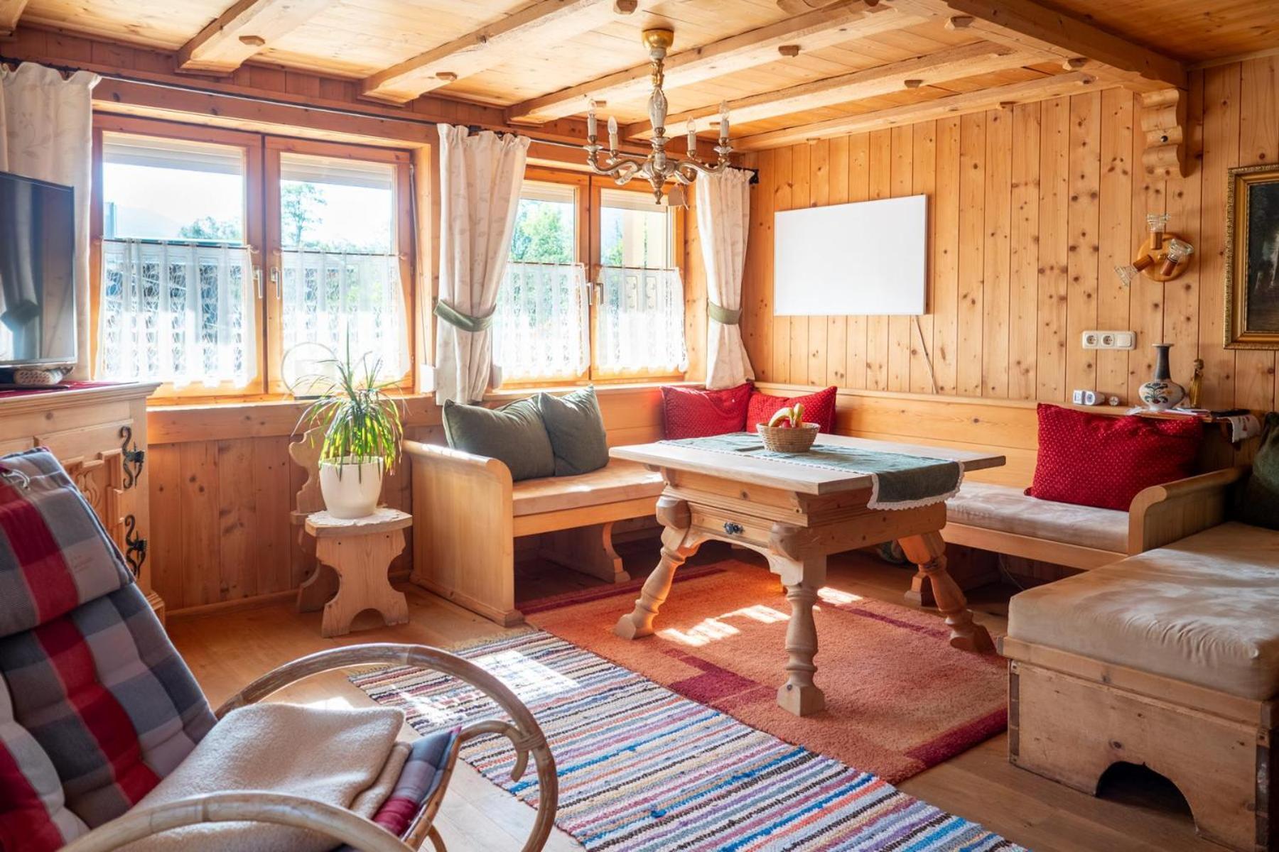 Alte Bildhauerei Apartment Aurach bei Kitzbuehel Luaran gambar