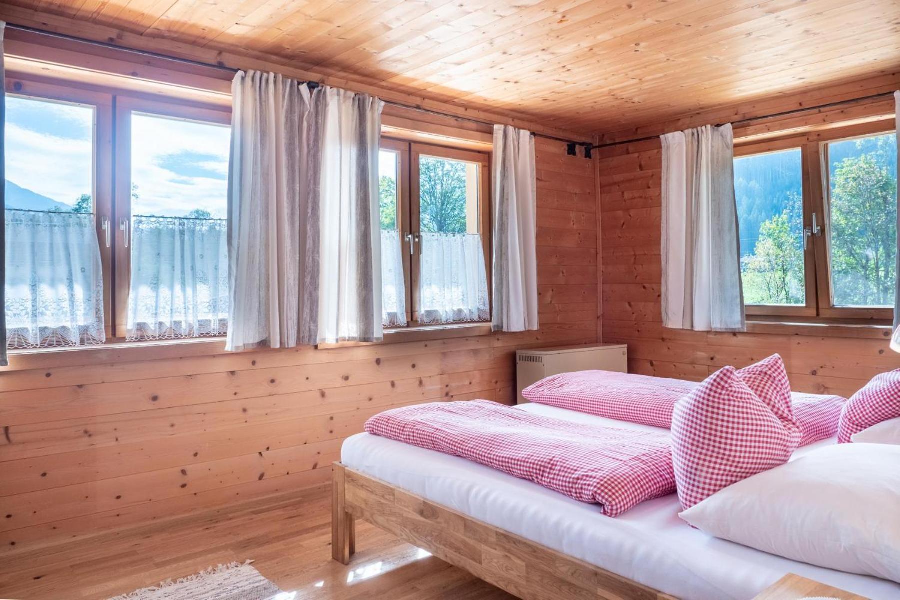 Alte Bildhauerei Apartment Aurach bei Kitzbuehel Luaran gambar