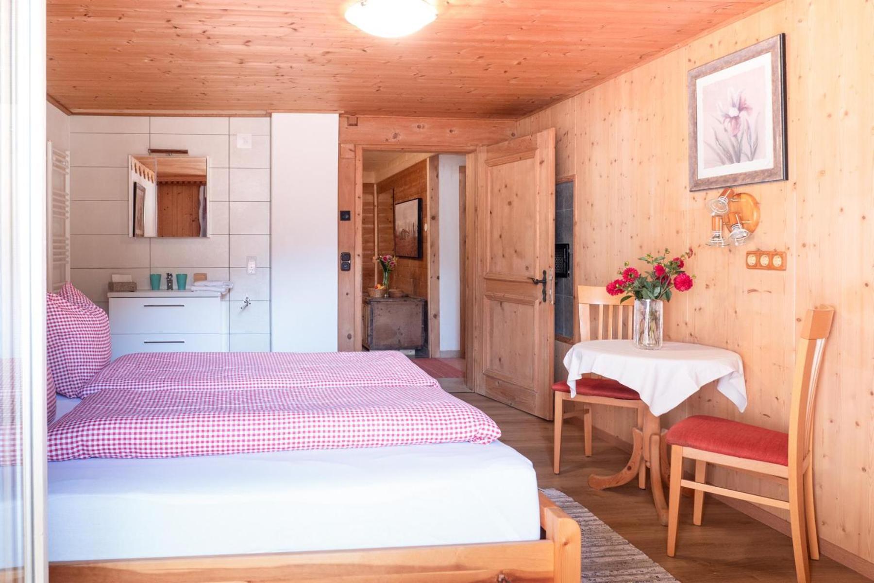 Alte Bildhauerei Apartment Aurach bei Kitzbuehel Luaran gambar