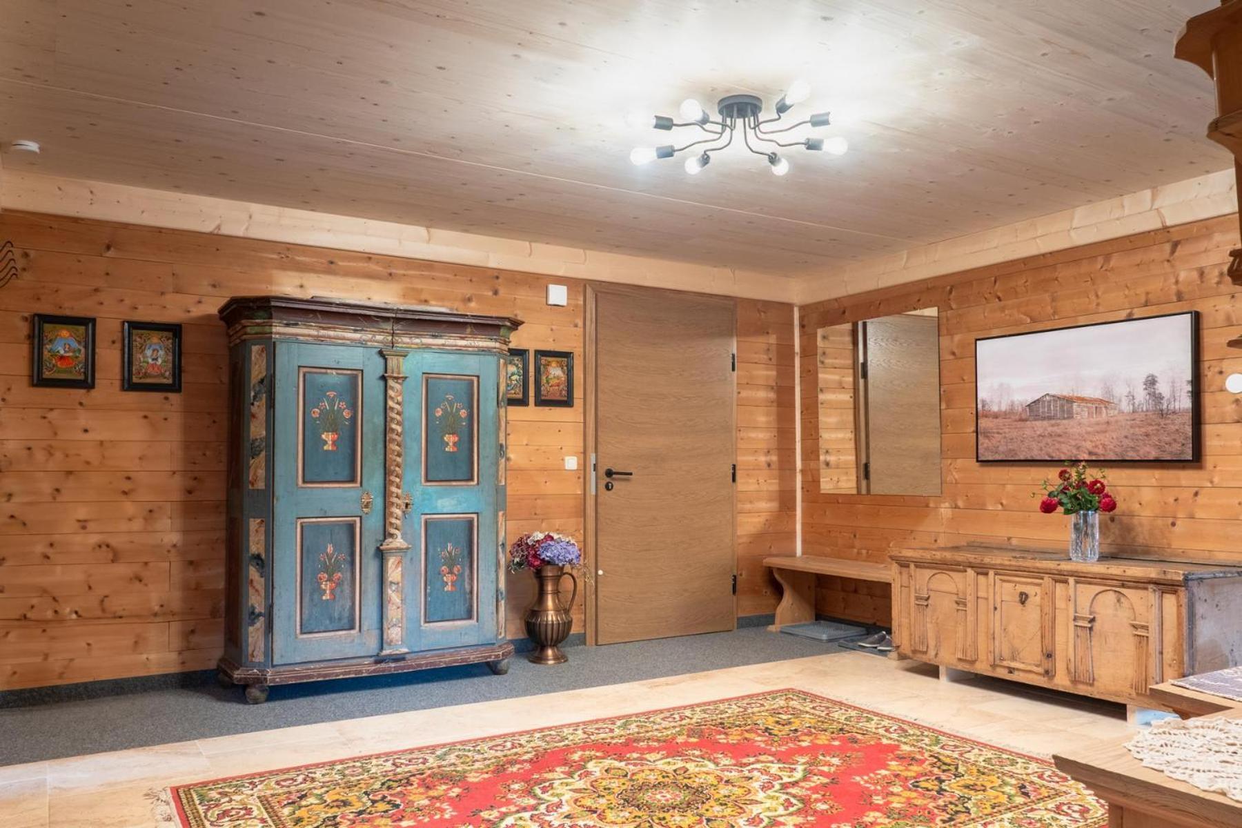 Alte Bildhauerei Apartment Aurach bei Kitzbuehel Luaran gambar