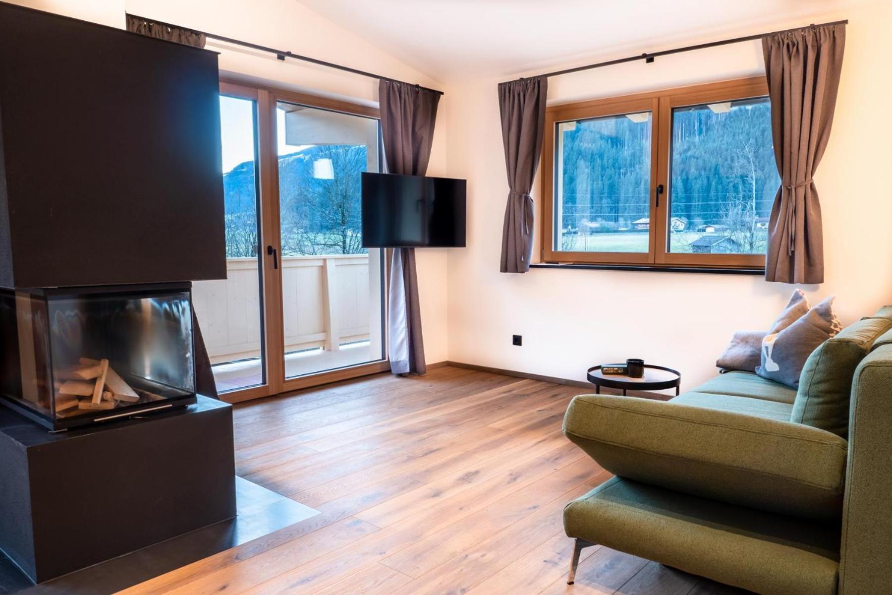 Alte Bildhauerei Apartment Aurach bei Kitzbuehel Luaran gambar