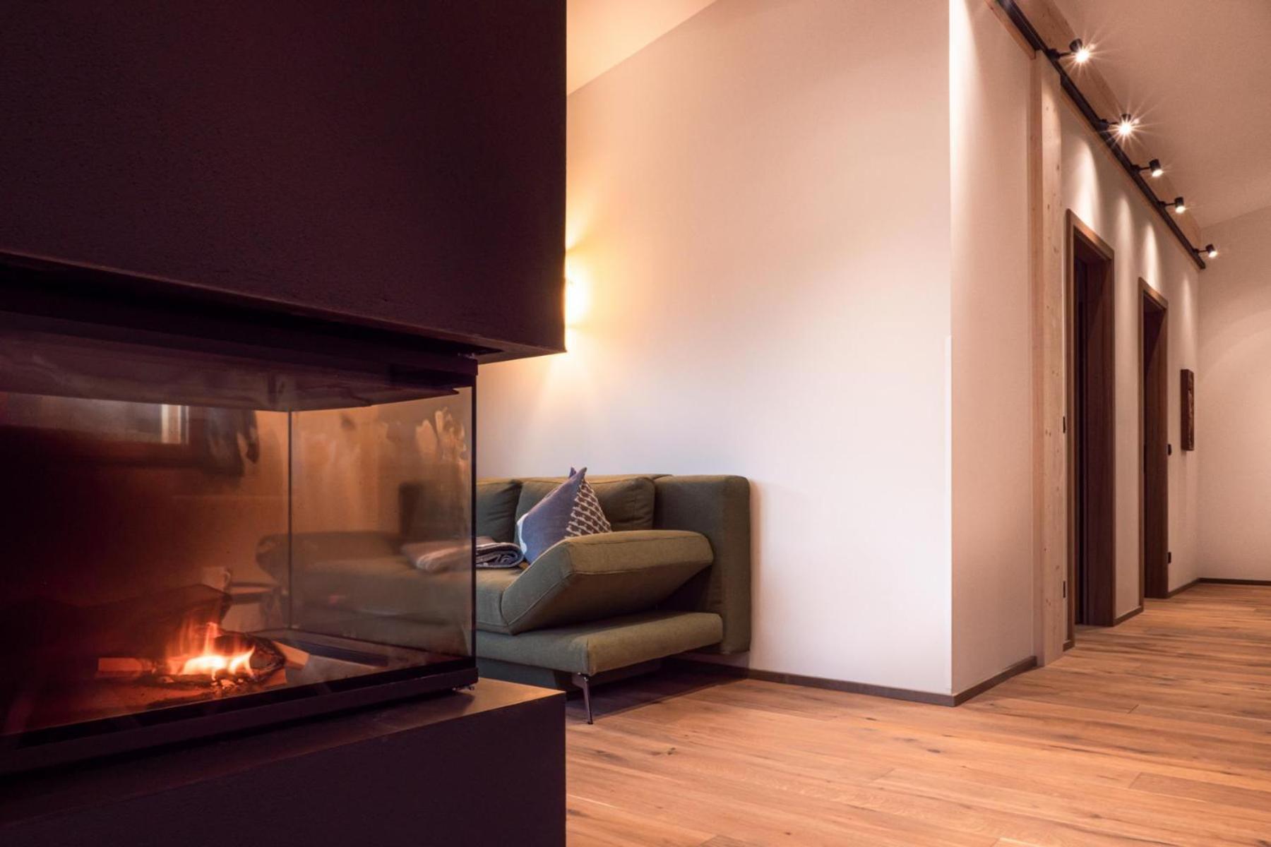 Alte Bildhauerei Apartment Aurach bei Kitzbuehel Luaran gambar