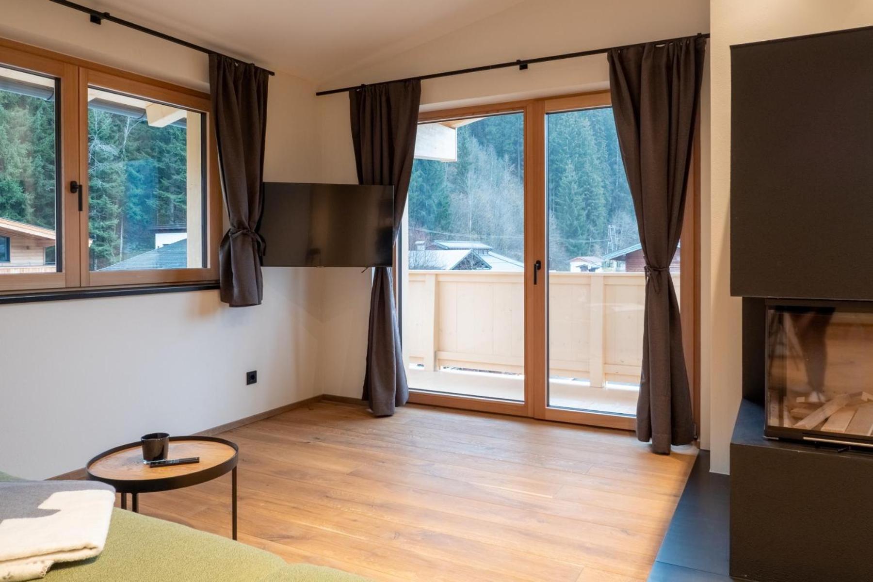 Alte Bildhauerei Apartment Aurach bei Kitzbuehel Luaran gambar