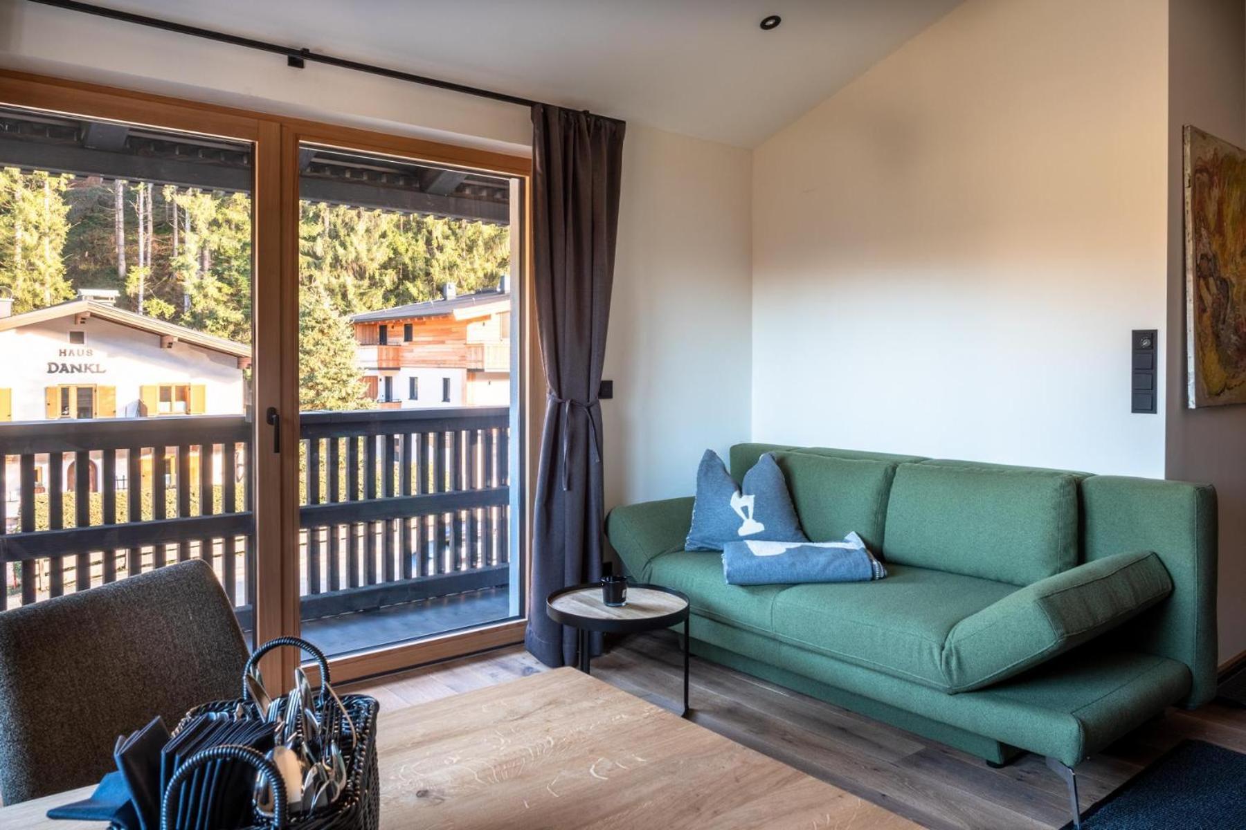 Alte Bildhauerei Apartment Aurach bei Kitzbuehel Luaran gambar