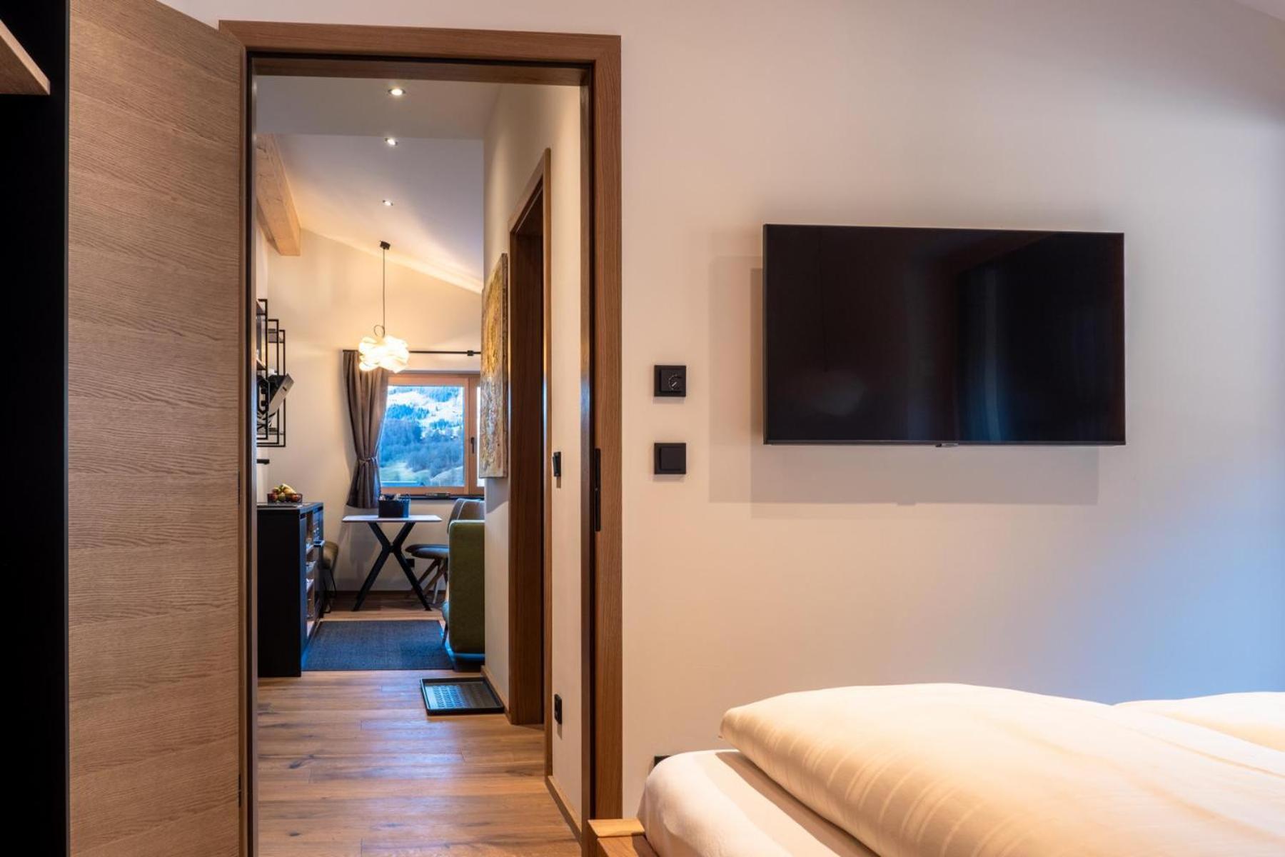 Alte Bildhauerei Apartment Aurach bei Kitzbuehel Luaran gambar